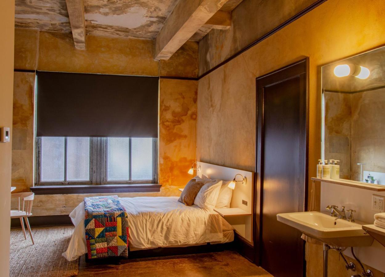 Travelers Hotel Clarksdale Bagian luar foto